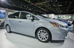 Toyota Prius V 2011 года